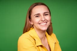 A profile image of Hannah Witton